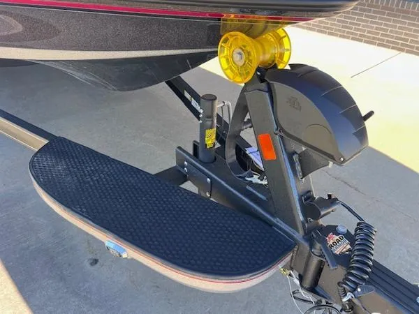 Slide: The Image of 2025 Ranger Z521R Cup-Equipped boat trailer hitch and step detail. - 18