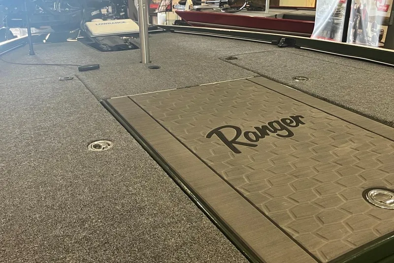 Slide: The Image of 2025 Ranger Z521R Cup-Equipped boat deck with logo, showcasing premium design. - 6