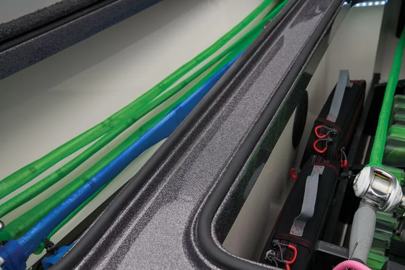 Slide: The Image of Ranger Z521R 2025 - 30