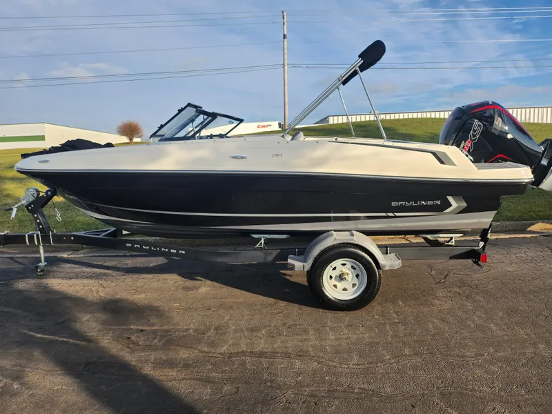 Slide: The Image of 2022 Bayliner VR4 Bowrider OB on trailer, side view, outdoors. - 4