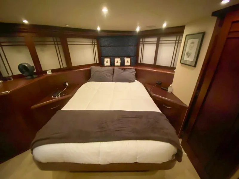 Slide: The Image of Hatteras 62 Cockpit Motor Yacht 1990 - 61