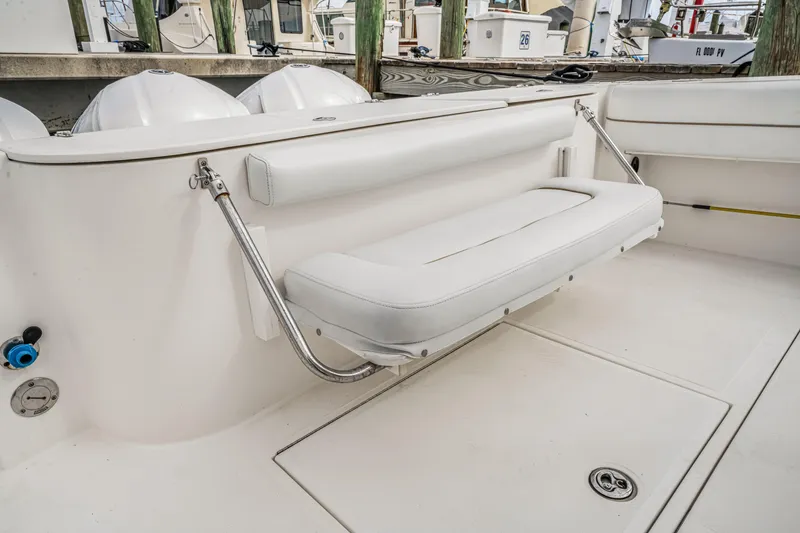 Slide: The Image of 2016 Stamas 390 Tarpon boat interior with white seating and clean design. - 44