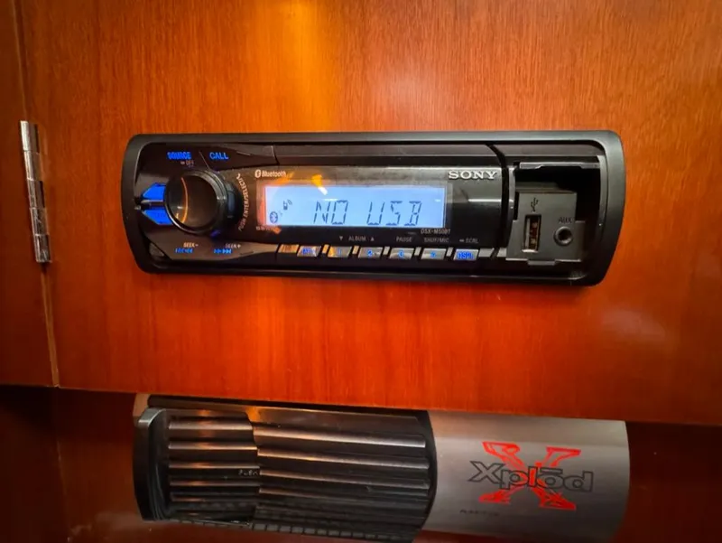 Slide: The Image of Sony stereo system on 2004 Beneteau Oceanis Clipper 473 yacht interior. - 27