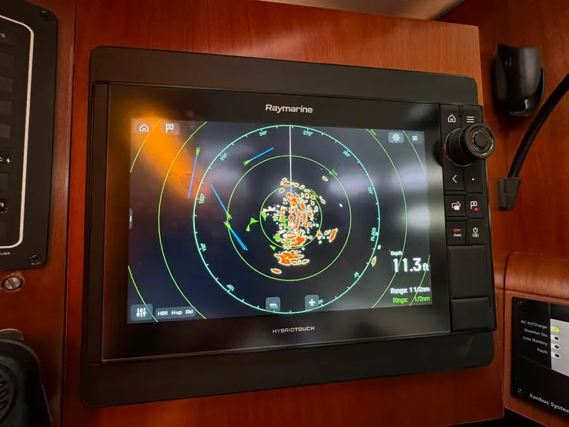 Slide: The Image of Raymarine navigation system on 2004 Beneteau Oceanis Clipper 473 yacht. - 39