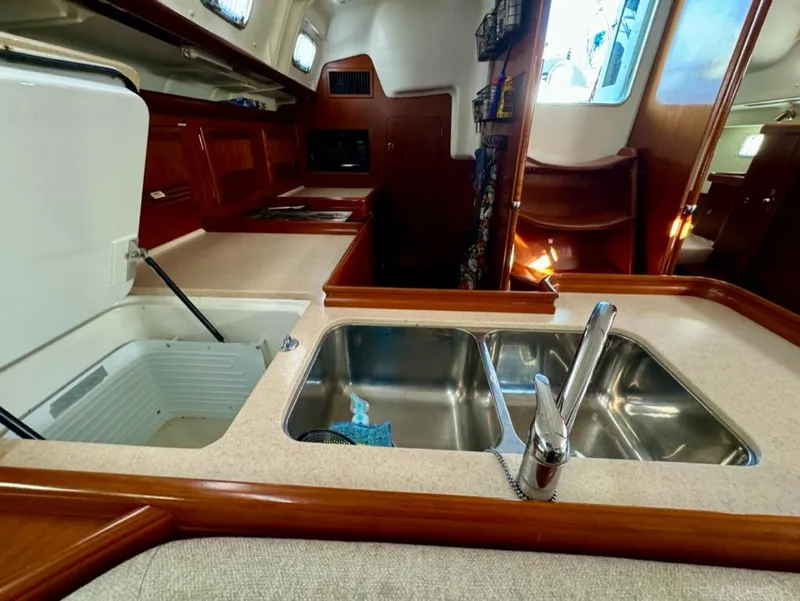 Slide: The Image of Beneteau Oceanis Clipper 473 2005 - 74