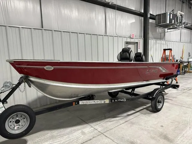 Slide: The Image of Lund 1400 Fury Tiller 2025 - 4