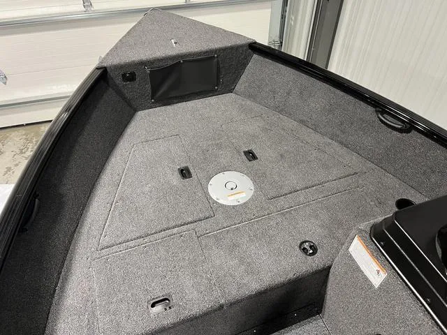 Slide: The Image of Lund 1650 Rebel XL SS 2025 - 11