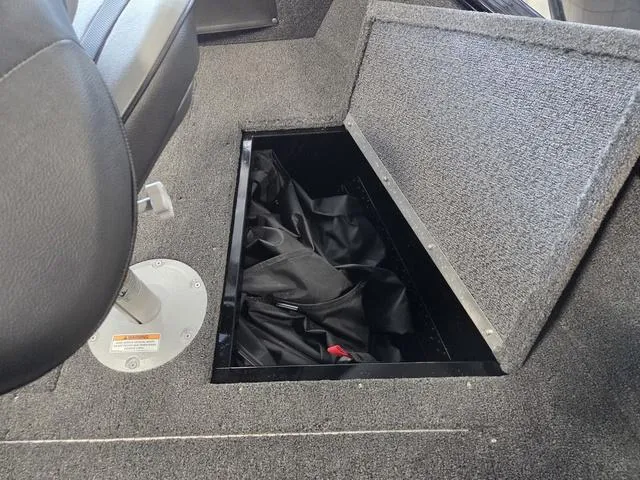 Slide: The Image of Lund 1650 Rebel XL SS 2025 - 18