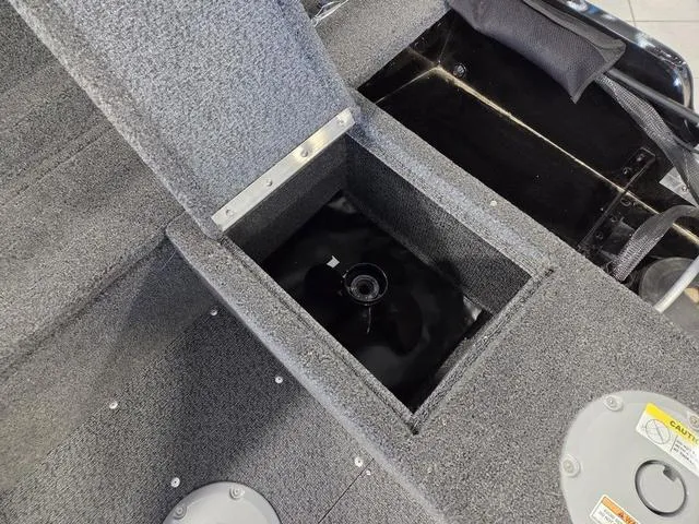 Slide: The Image of Lund 1650 Rebel XL SS 2025 - 5