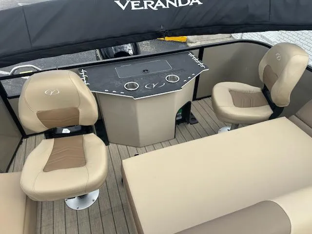 Slide: The Image of Veranda Fish F4 VF20F4 2025 - 13