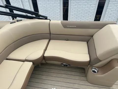 Slide: The Image of Veranda Fish F4 VF20F4 2025 - 15