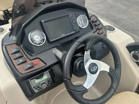 Slide: The Image of Veranda Fish F4 VF20F4 2025 - 16