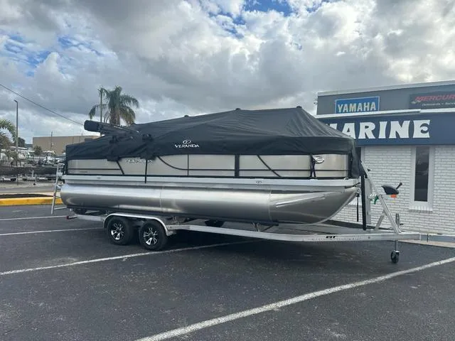 Slide: The Image of Veranda Fish F4 VF20F4 2025 - 2