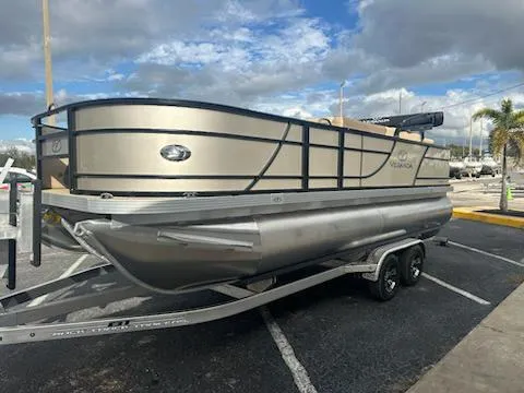 Slide: The Image of Veranda Fish F4 VF20F4 2025 - 9