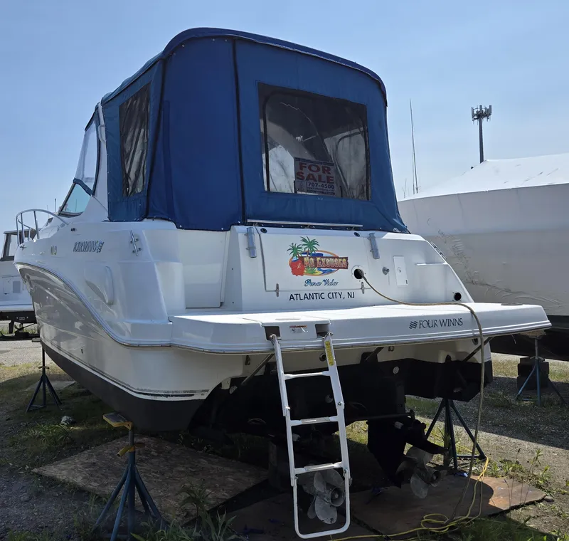 Slide: The Image of 2003 Four Winns 328 Vista boat with blue canopy, for sale in Atlantic City, NJ. - 43