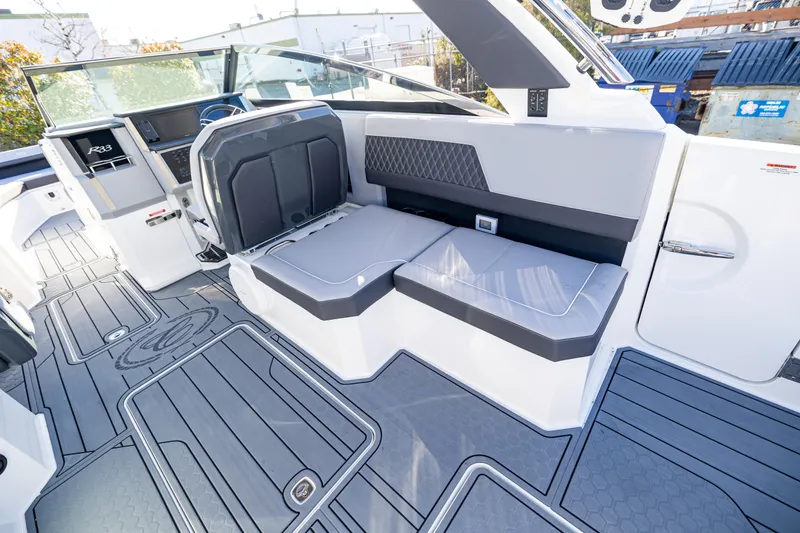 Slide: The Image of Cobalt R33 Surf 2025 - 16