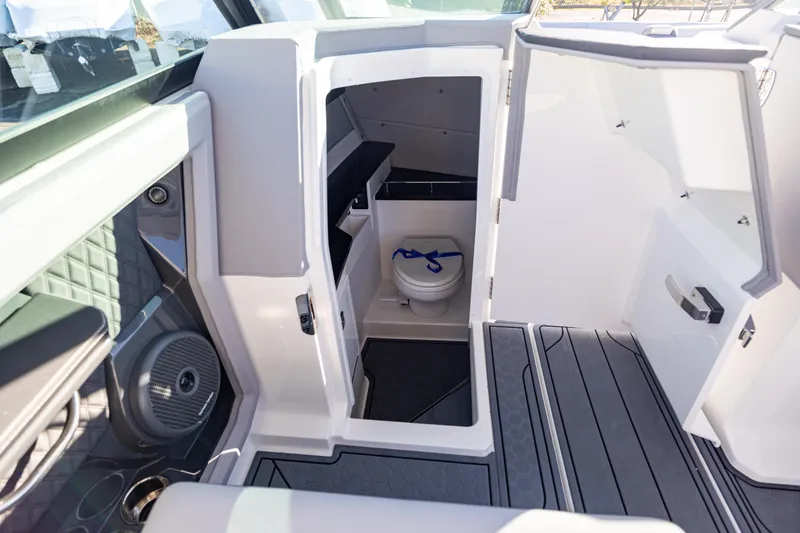 Slide: The Image of Cobalt R33 Surf 2025 - 19