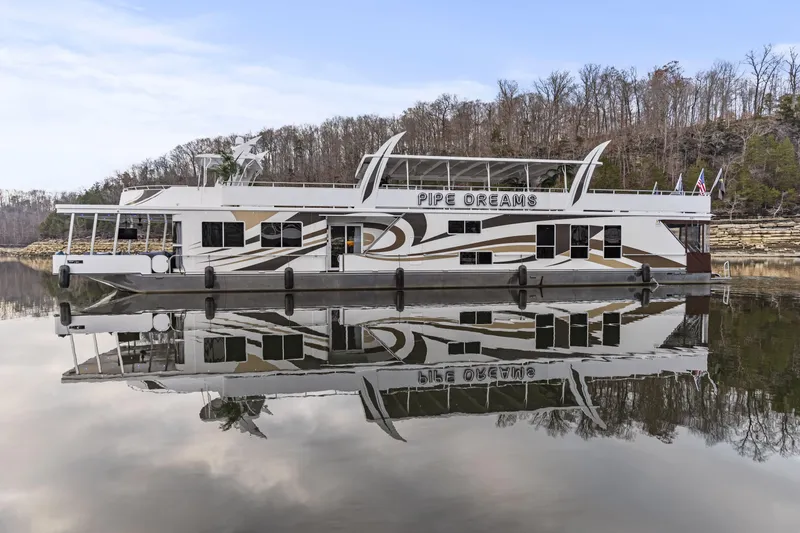 Slide: The Image of Houseboat "Pipe Dreams" on calm lake, Sharpe 20 x 100, 2009 model. - 3