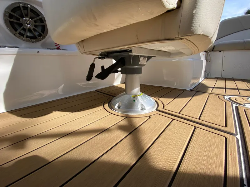 Slide: The Image of NauticStar 223 DC 2022 - 55