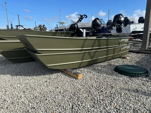 The Image of Lowe Jon L1040 2025 - 1