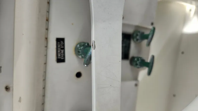 Slide: The Image of Trojan 11 M Express Cruiser 1990 - 15