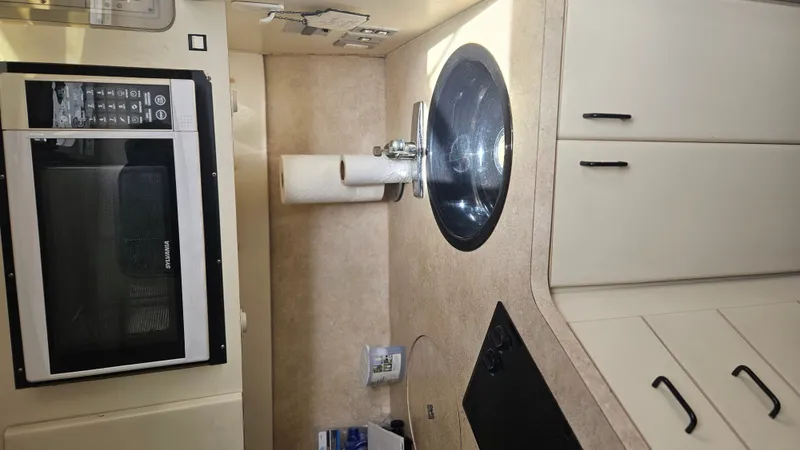 Slide: The Image of Trojan 11 M Express Cruiser 1990 - 21