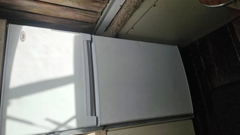 Slide: The Image of Trojan 11 M Express Cruiser 1990 - 22