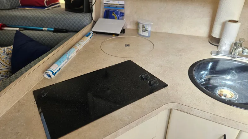 Slide: The Image of Trojan 11 M Express Cruiser 1990 - 23