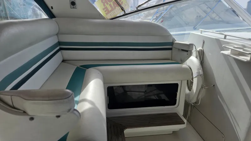 Slide: The Image of Trojan 11 M Express Cruiser 1990 - 3