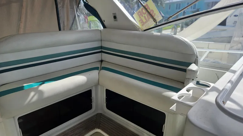 Slide: The Image of Trojan 11 M Express Cruiser 1990 - 34