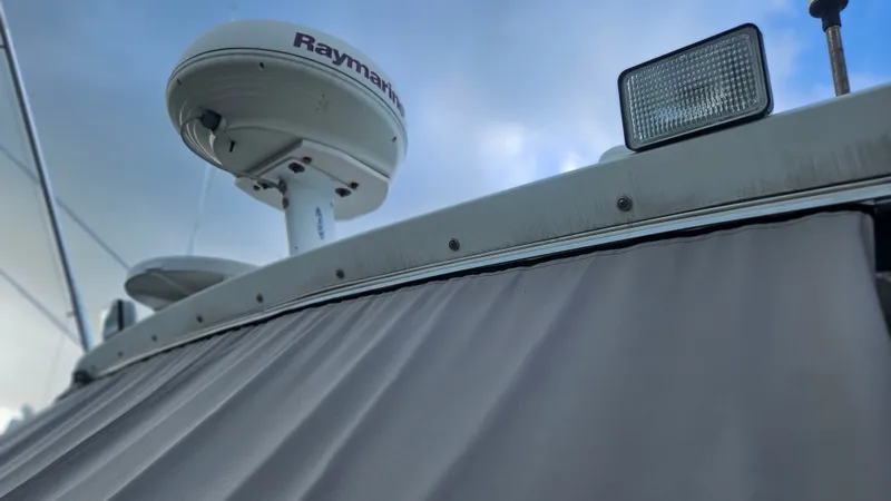 Slide: The Image of Trojan 11 M Express Cruiser 1990 - 40