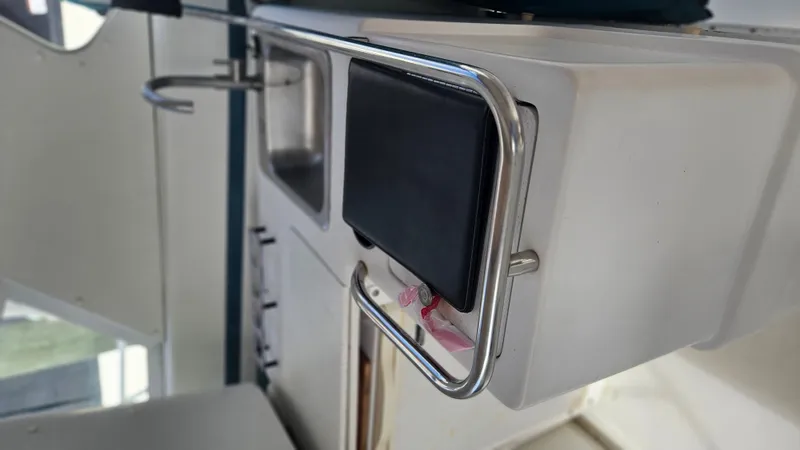 Slide: The Image of Trojan 11 M Express Cruiser 1990 - 5