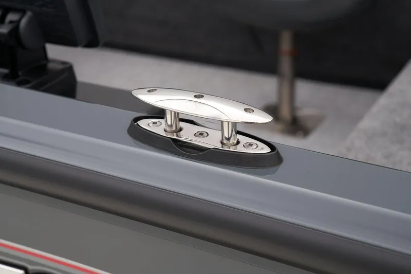 Slide: The Image of Ranger VS1665T 2025 - 17