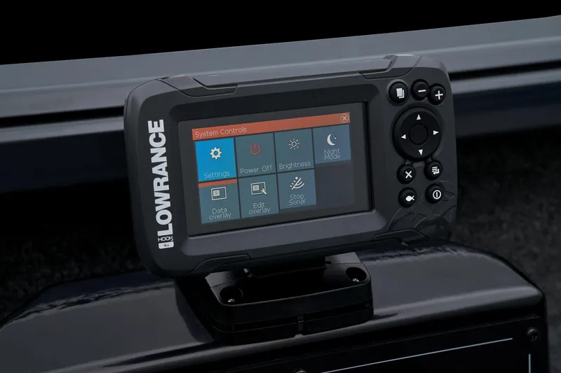 Slide: The Image of Ranger VS1665T 2025 - 25