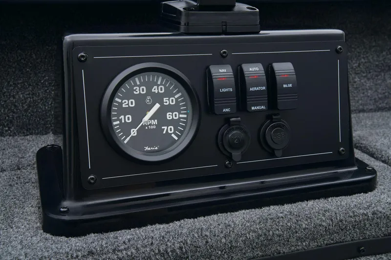 Slide: The Image of Ranger VS1665T 2025 - 26