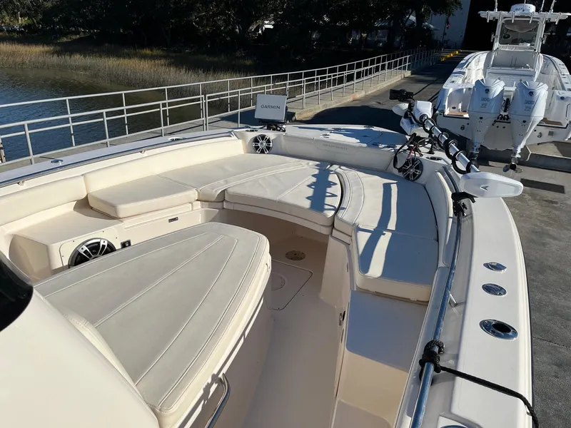 Slide: The Image of Grady-White 281 Coastal Explorer 2023 - 10