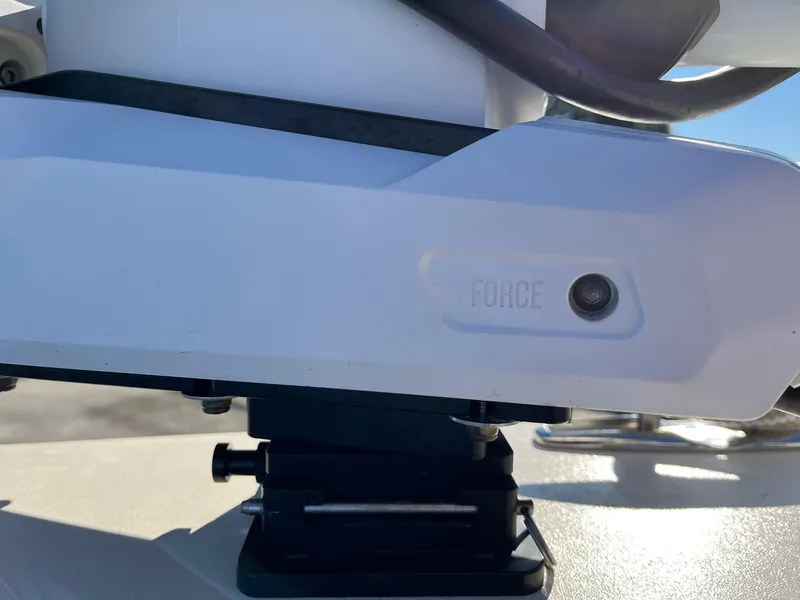 Slide: The Image of Grady-White 281 Coastal Explorer 2023 - 27