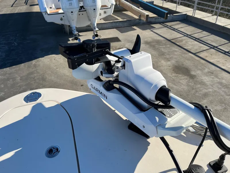 Slide: The Image of Grady-White 281 Coastal Explorer 2023 - 28