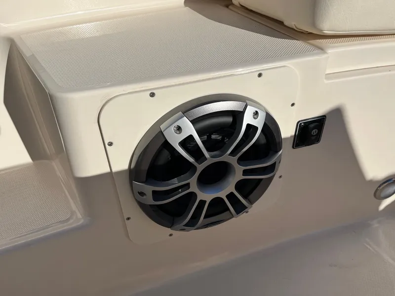 Slide: The Image of Grady-White 281 Coastal Explorer 2023 - 33