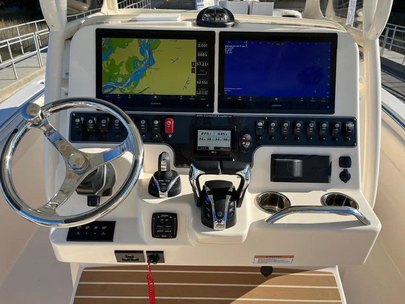 Slide: The Image of Grady-White 281 Coastal Explorer 2023 - 38