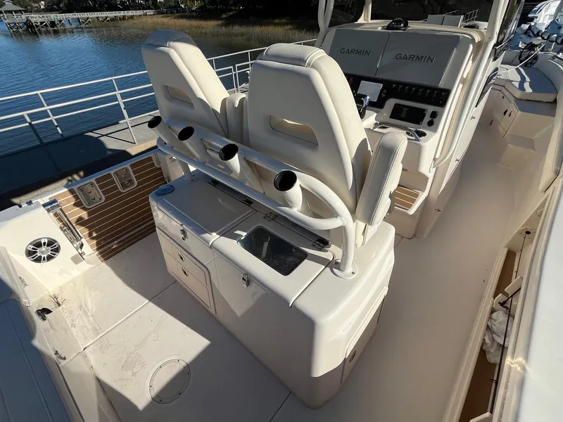 Slide: The Image of Grady-White 281 Coastal Explorer 2023 - 4