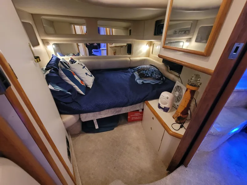 Slide: The Image of Sea Ray 450 Sundancer 1996 - 15