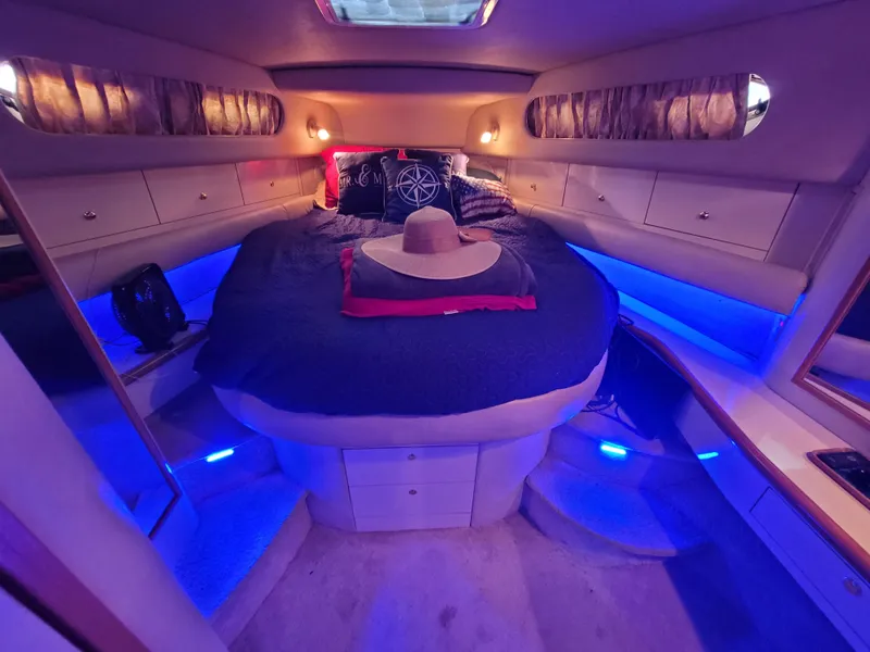 Slide: The Image of Sea Ray 450 Sundancer 1996 - 21