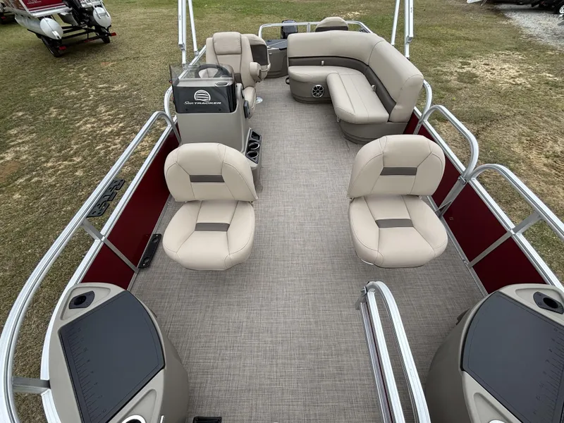 Slide: The Image of Sun Tracker Bass Buggy 18 DLX 2025 - 15