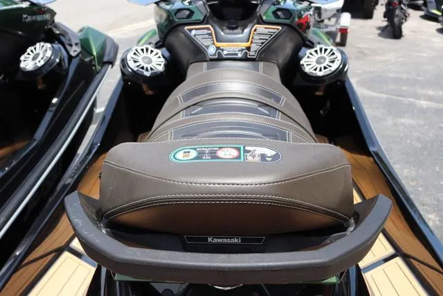 Slide: The Image of Kawasaki Jet Ski Ultra 160 2025 - 5