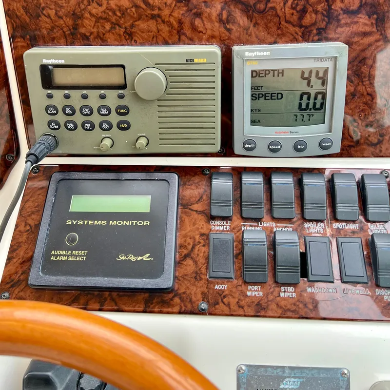 Slide: The Image of helm electronics - 25