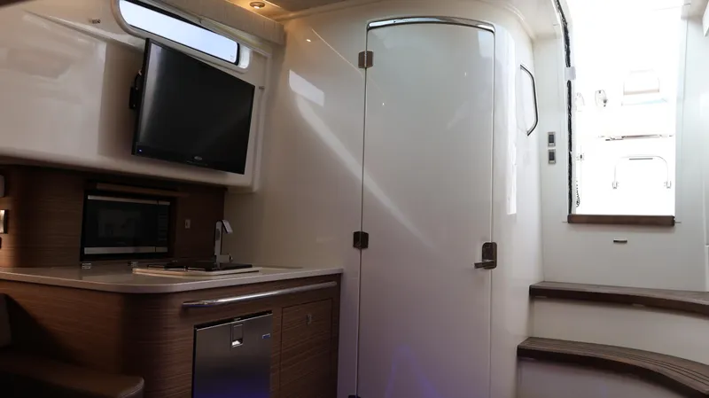 Slide: The Image of Boston Whaler 420 Outrage 2018 - 88