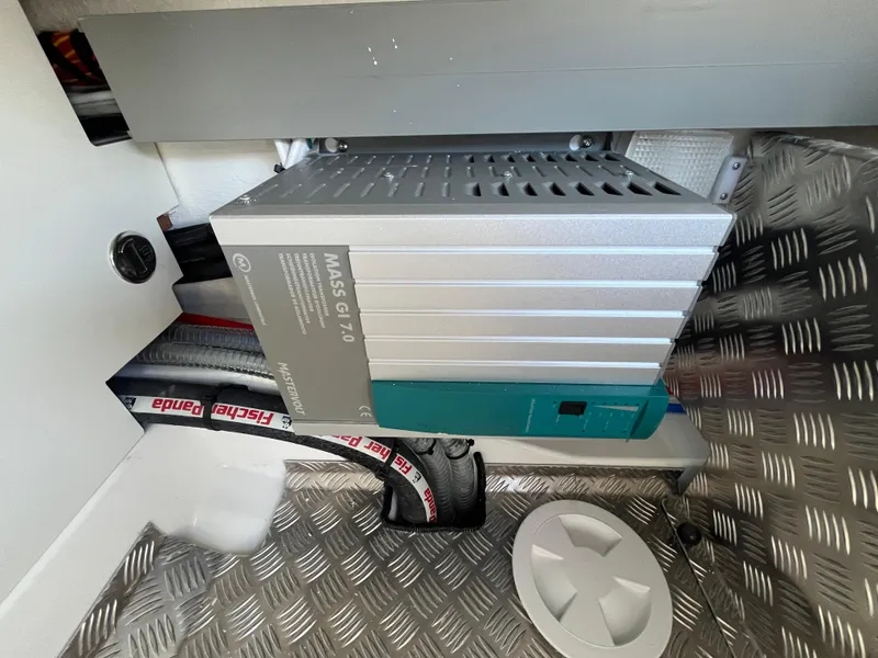 Slide: The Image of Nimbus W11 #46 2025 model with Mass GI 7/10 unit in metallic compartment. - 41
