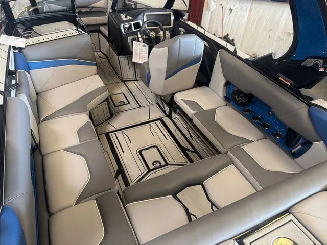 Slide: The Image of Centurion Nv233 2025 - 5