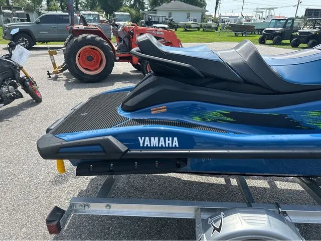 Slide: The Image of Yamaha VX Cruiser HO 2025 - 3